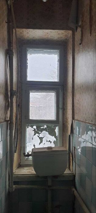 Продам 2-х кімнатну квартиру м. Зміїв