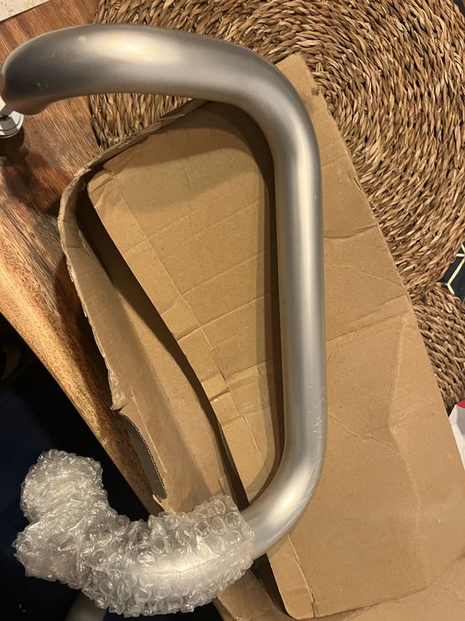 Pochwyt alu 30 cm jedna strona z mocowaniem