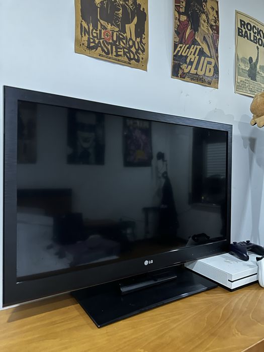 Pack Gaming: Xbox One S (2 Comandos) + TV LG 37"