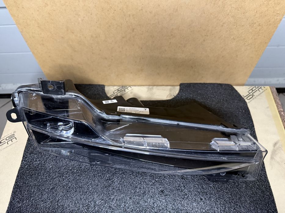 Tesla model 3/Y туманки EU ходові вогні