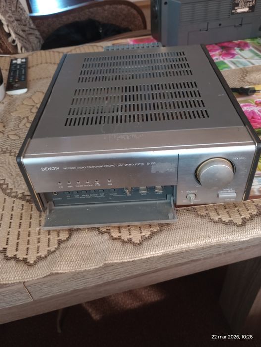 Komponent- wzmacniacz systemu Denon D 100