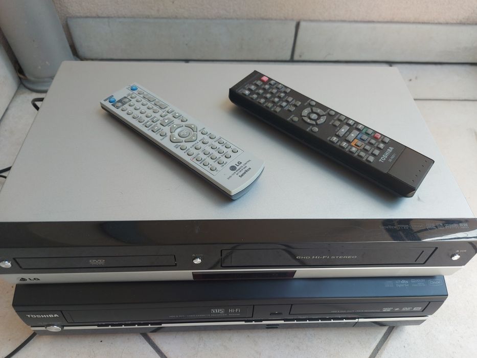 TOSHIBA RDXV49KE  - LG V190 VHS DVD nagrywarka COMBO magnetowid video