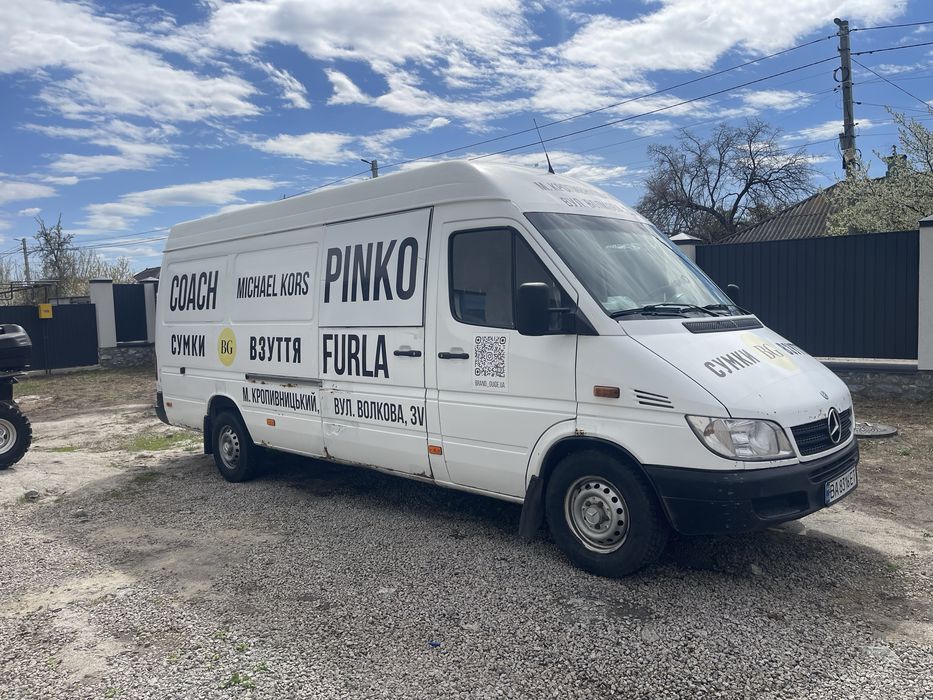 Mercedes Sprinter довга база 4.2м