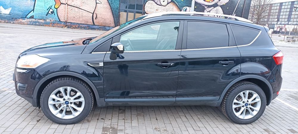 Ford Kuga 2011рік.