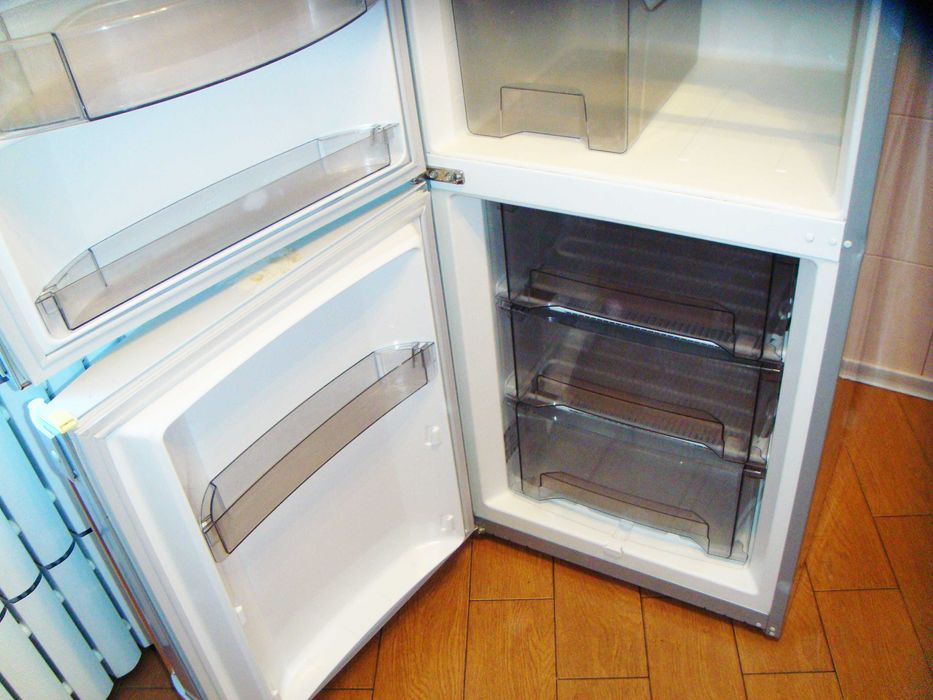 Холодильник Gorenje двухкамерний,большой,б.у.