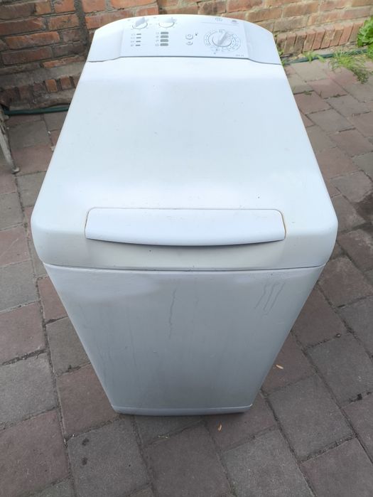 Продам пральну машинку Ariston