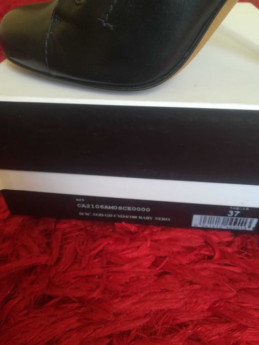 Vendo botin Novo MOSCHINO