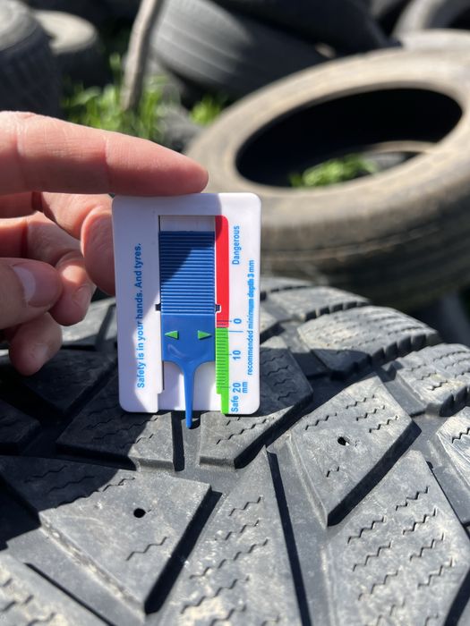 Шини 315 35r20 Dunlop Grandtrek ice02
