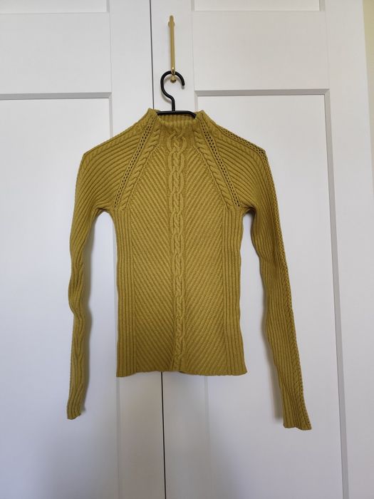 Sweter sweterek z golfem golf żółty musztardowy