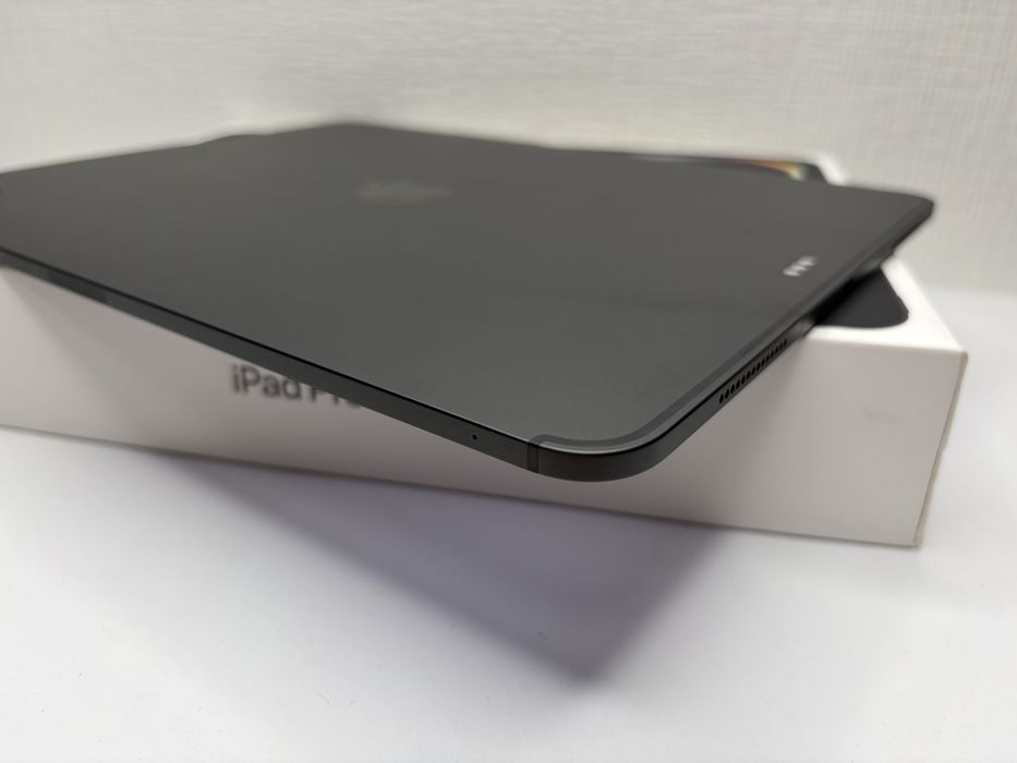 Apple iPad Pro 13 M5 (2025) 12/256GB Wi-Fi + Cellular Space Black open box