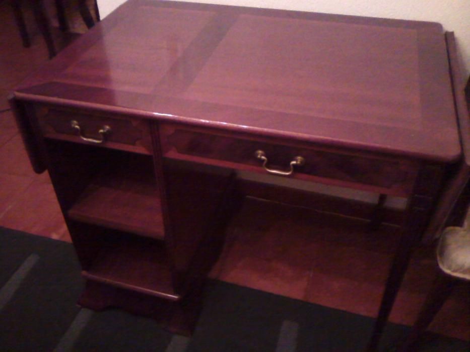 Secretária de Duas Frentes & Cadeira