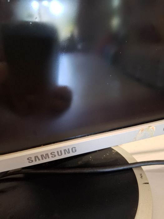 Монітор Samsung 19 дюймів.