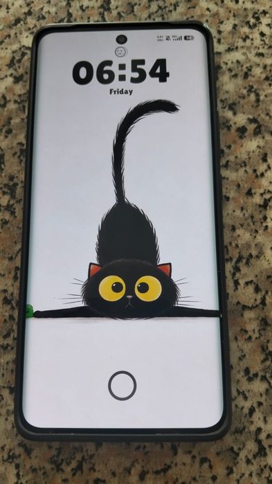 Xiaomi Redmi Note 15, na cor preta, com 6GB de RAM e 128GB de armazenamento.