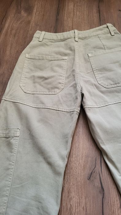 Miętowe joggery Bershka