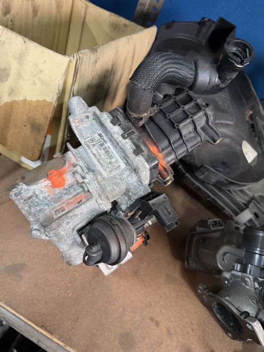 Zawór Egr Chłodnica spalin Jumpy Expert Boxer Jumper 2.0 hdi E6