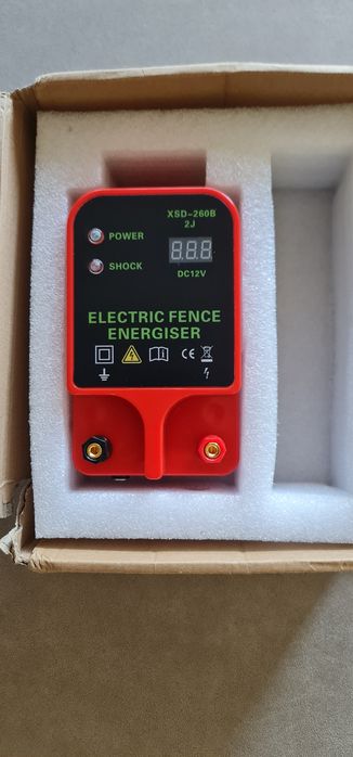 Pastuch ,elektryzator ogrodzeniowy ,wodoodporny