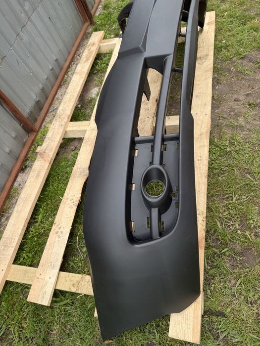 Передний бампер Hyundai Elantra