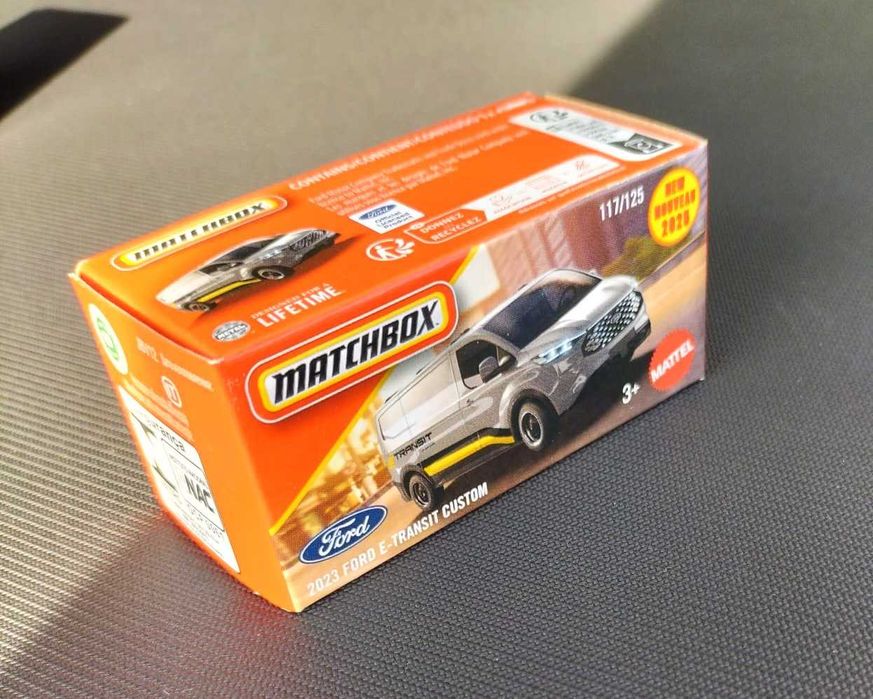Matchbox Ford  E-Transit Custom 2023