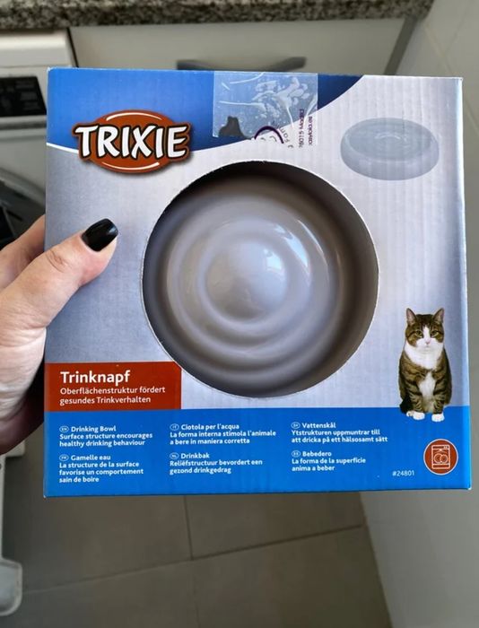 Продам миску для води