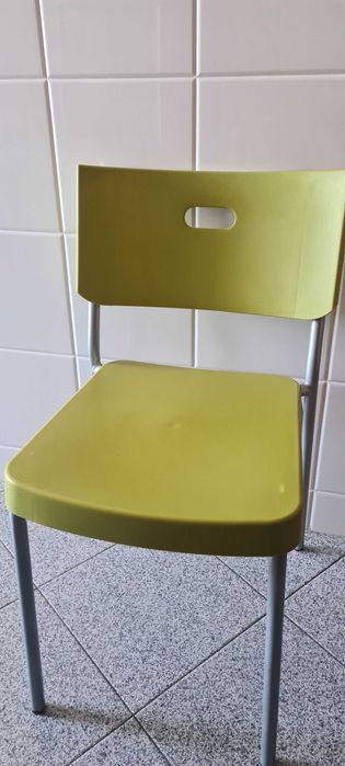 4 Cadeiras IKEA + Almofadas | 30€ | Venda individual possível  | 8 €