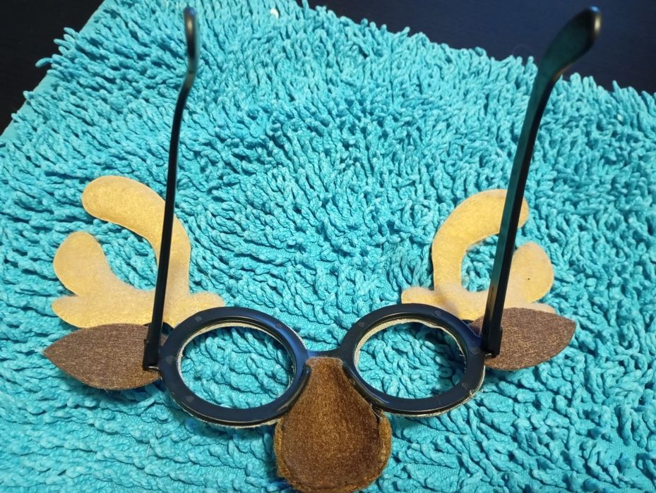 Óculos em forma de rena