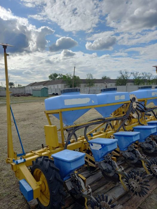 Продам сівалку ТОДАК СТВТ 12/8М 2010 рік. З системою контролю висіву.
