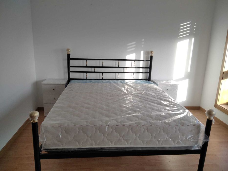 Camas NOVAS c/entrega medidas 190x140, 183x133, 190x120, 200x160