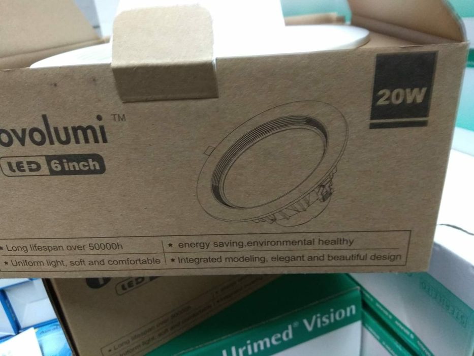Lampa  LED  na sufit.pod regips