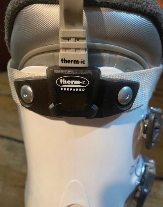 Buty narciarskie r. 39 Atomic super comfort fit