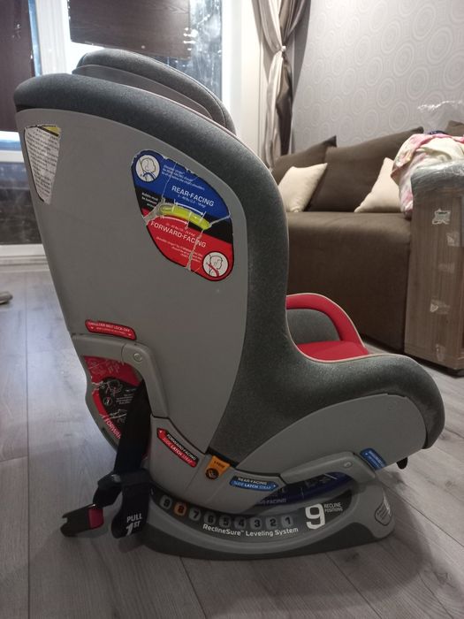 Автомобильное кресло  Chicco