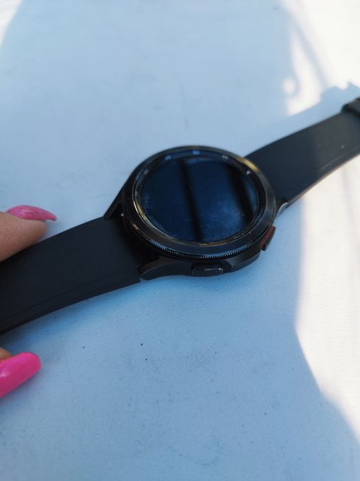 Smartwatch Samsung Watch 4 claasic.