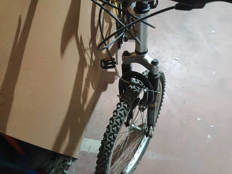 Bicicleta quase nova