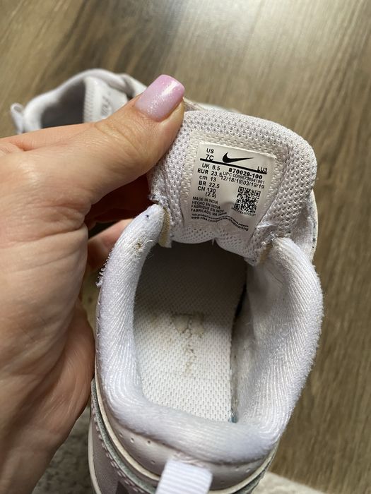 Кросівки білі Nike