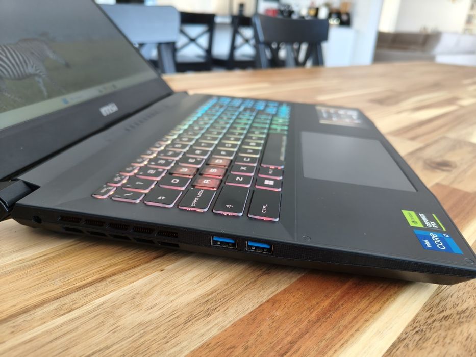 MSI Katana 15 HX B14W i7-14650HX/32gb/1tb/Nvidia RTX 5070 8gb/Garantia