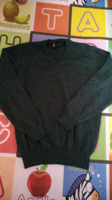 Продам свитер реглани. Фирменный Oxford