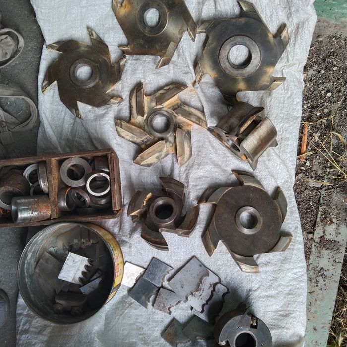 АКЦИЯ,.Комплект фрез и ножей для деревянных изделий:окна ,двери,и проч