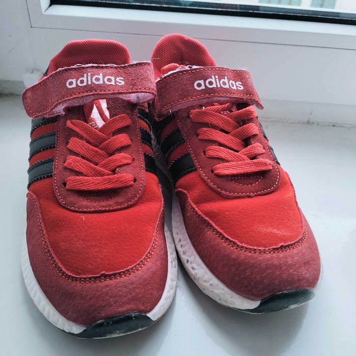 Продам кросівки  стан відмінний р. 35