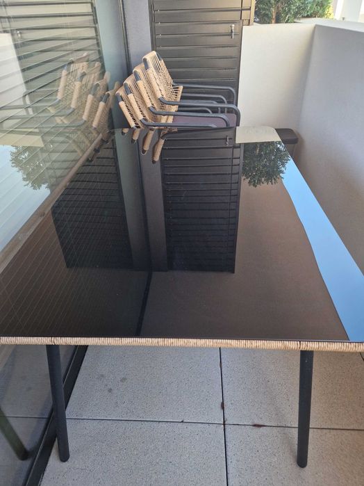 Conjunto mesa e 4 cadeiras de jardim