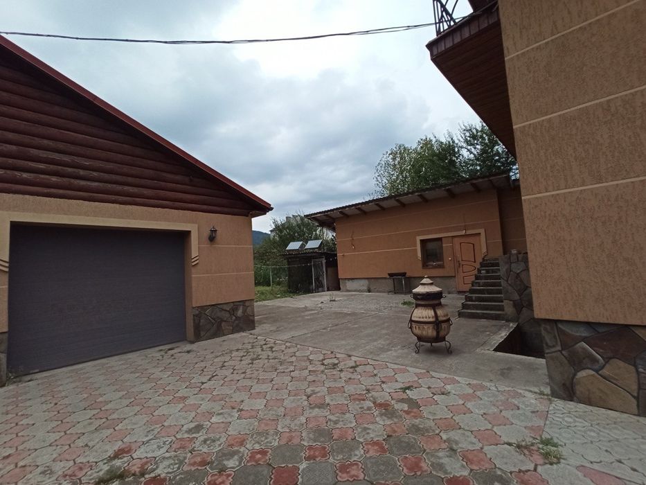 Продаю гарний будинок у затишному місці Свалява Закарпатської області