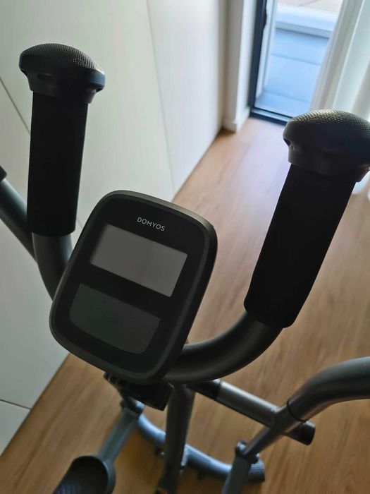 Fantástica Bicicleta Elíptica Domyos 100
