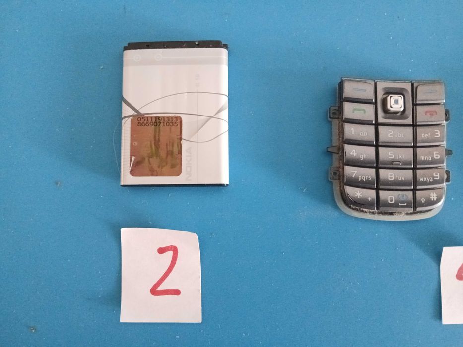 Componentes Originais NOKIA do mesmo Telemovel