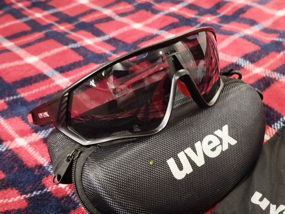 Okulary przeciwsłoneczne Uvex premium edition