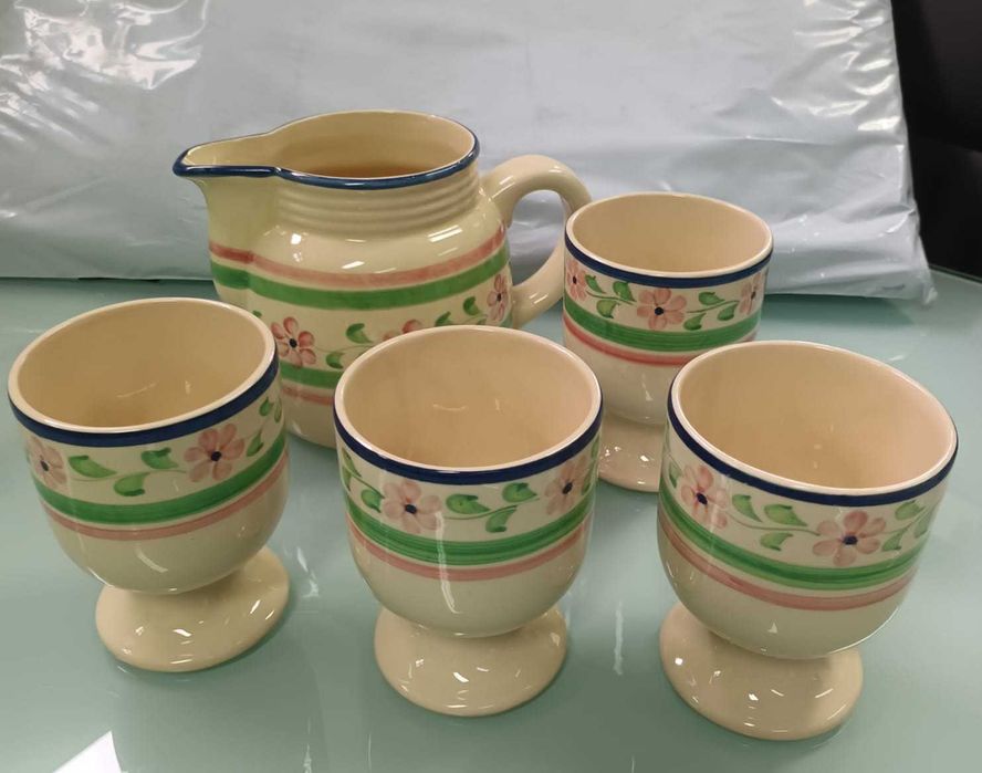 Conjunto de Jarro e 5 Copos em Cerâmica Vintage Pintado á MaoPintado á