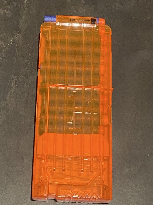 NERF infinus pistolet