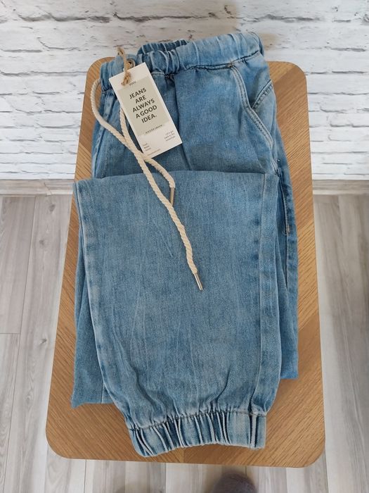 Jeansy damskie House