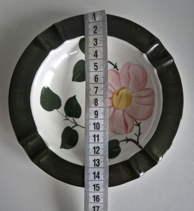 Посуда красивая , графин  ,есть  Villeroy  & Boch  Германия