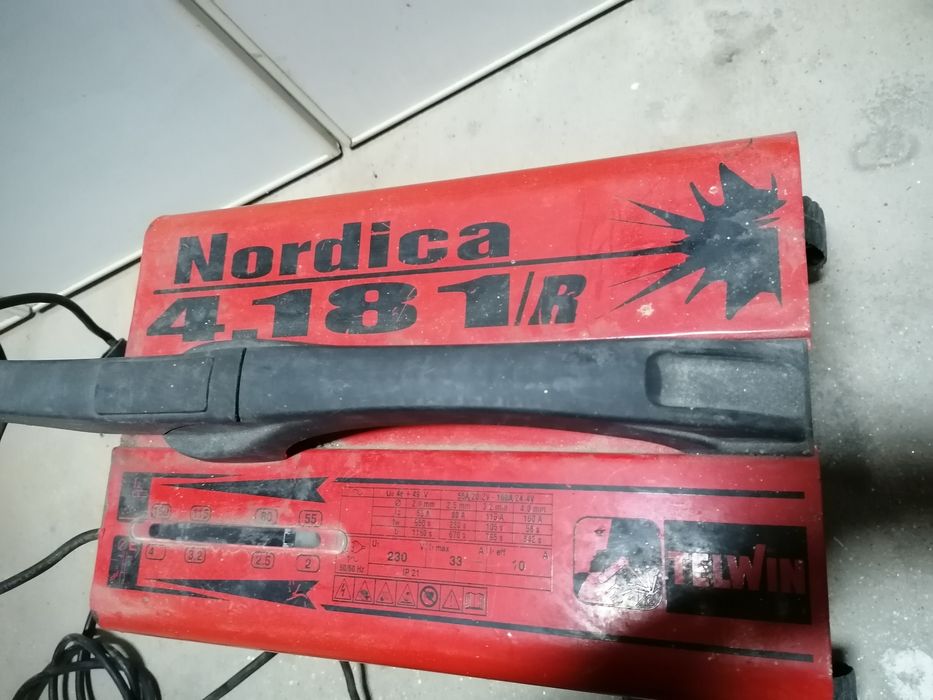 Máquina de soldar Nórdica 4-181/R