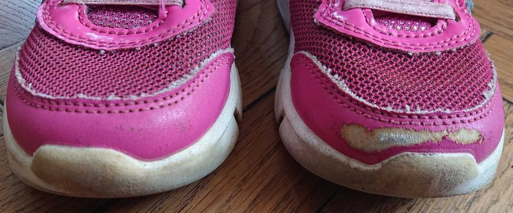 Buty GEOX dla dziewczynki rozmiar 25 świecące