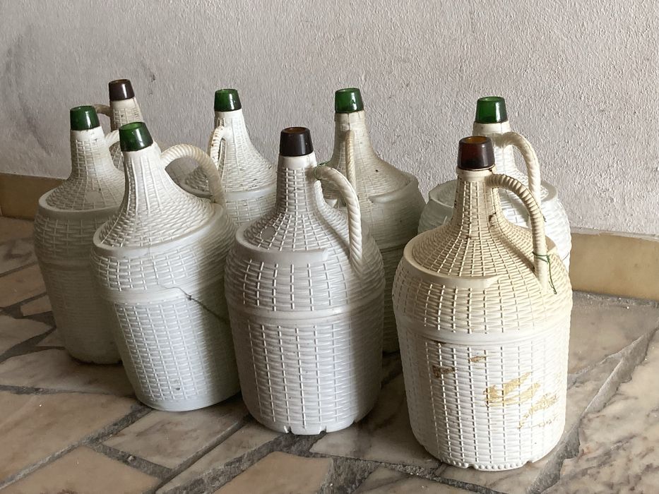 Garrafoes antigos (Vidro)
