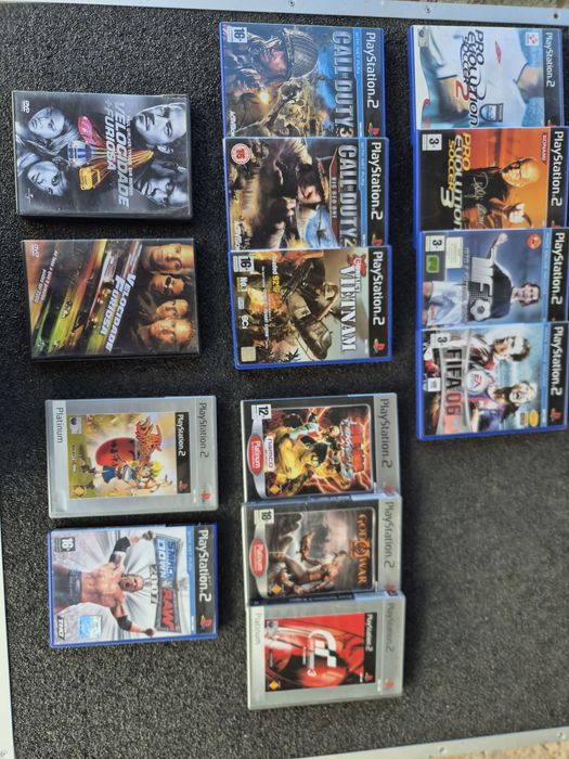 Vendo lote de jogos ps2  ps3 e ps4